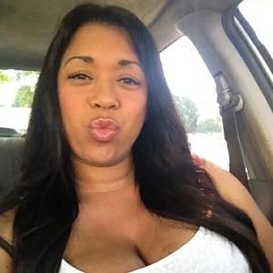 Meet your Posher, Gloria